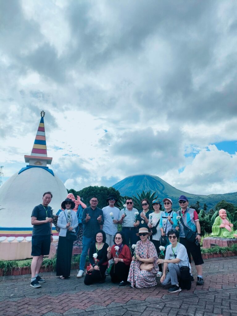 Prestasi Daerah dan Kondisi Gunung Lokon Warnai Tomohon Oktober 2025