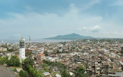 Panorama Kota Manado, ilustrasi panduan pajak kendaraan Sulut