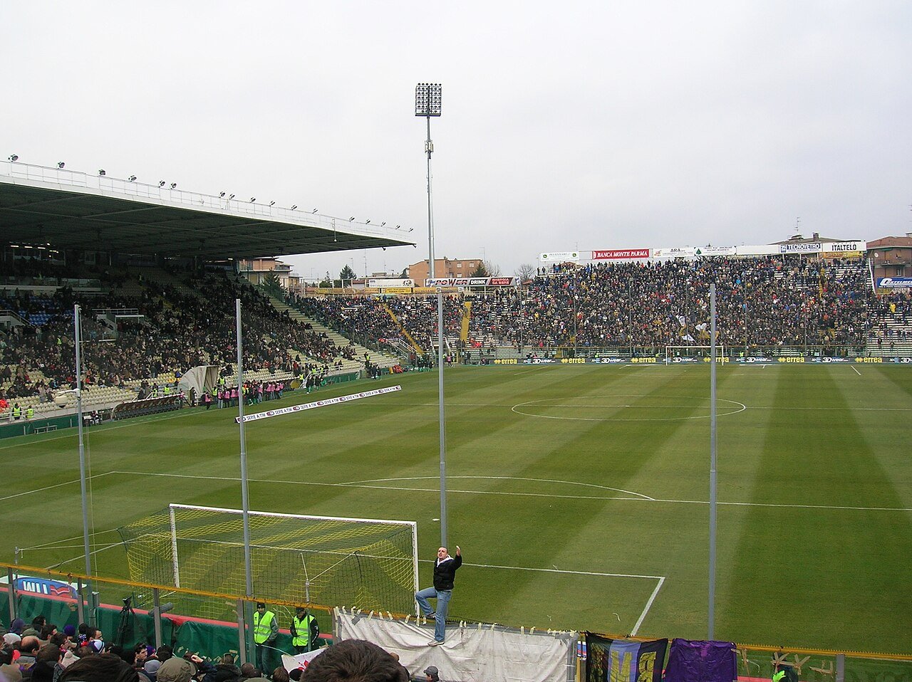 Stadio Ennio Tardini, markas Parma di Italia
