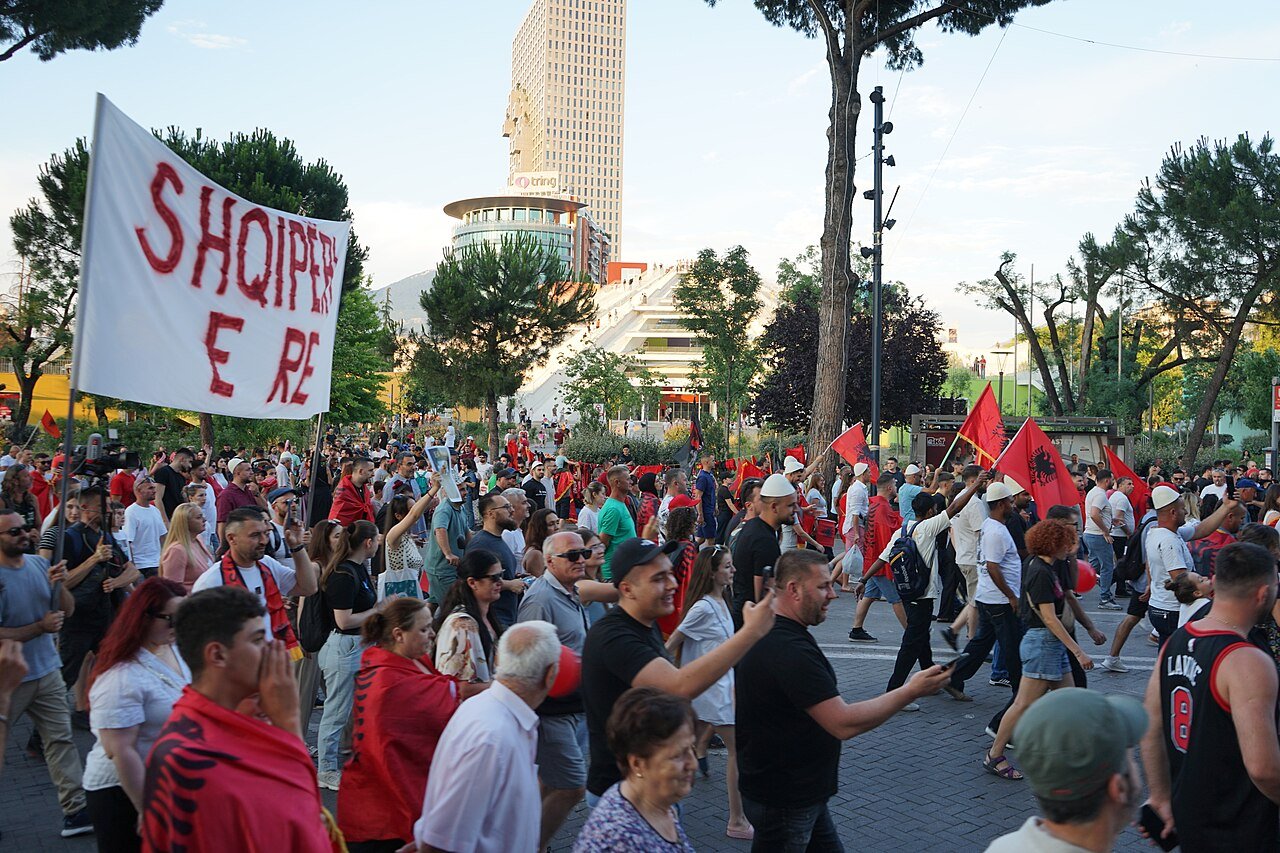 Aksi protes di Tirana, Albania