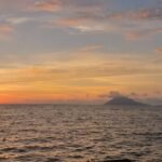 Kawasan Boulevard Manado saat senja