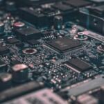 Foto ilustrasi: Infrastruktur perangkat digital dan jaringan komputasi modern. (Foto: Unsplash Tech / Unsplash)