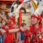 Penari Kabasaran pada Parade Manado Fiesta